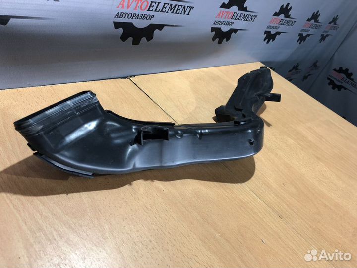 Воздухозаборник Форд Фокус 2