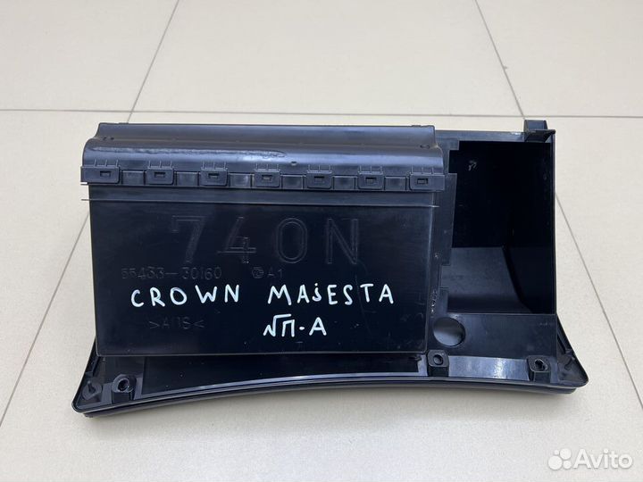 Бардачок Toyota Crown Majesta 186
