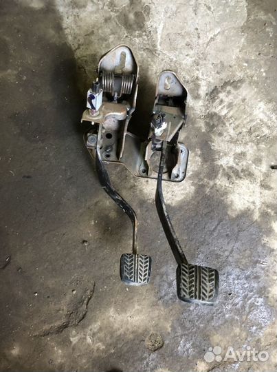 Педальный узел Форд Рейнджер Мазда BT50