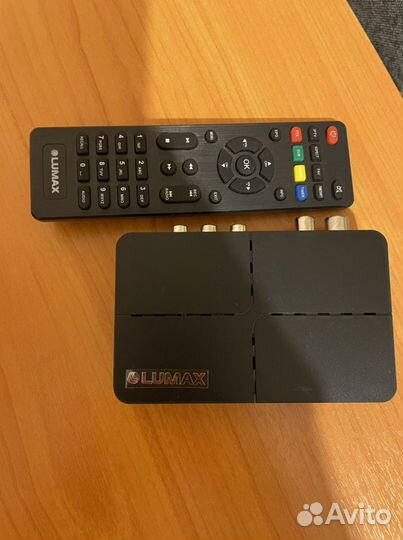 Приемник телевизионный DVB-T2 Lumax DV2118HD