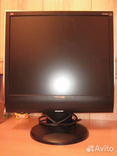 Продам монитор ViewSonic VG930M-3