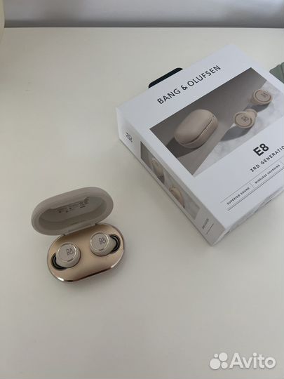 Беспроводные наушники bang olufsen E8