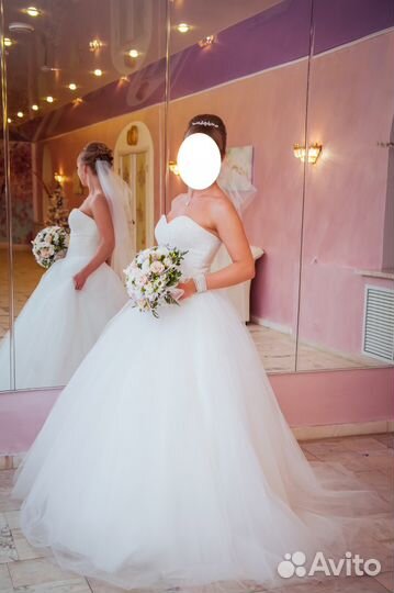 Платье свадебное или на выпускной или бал пышное
