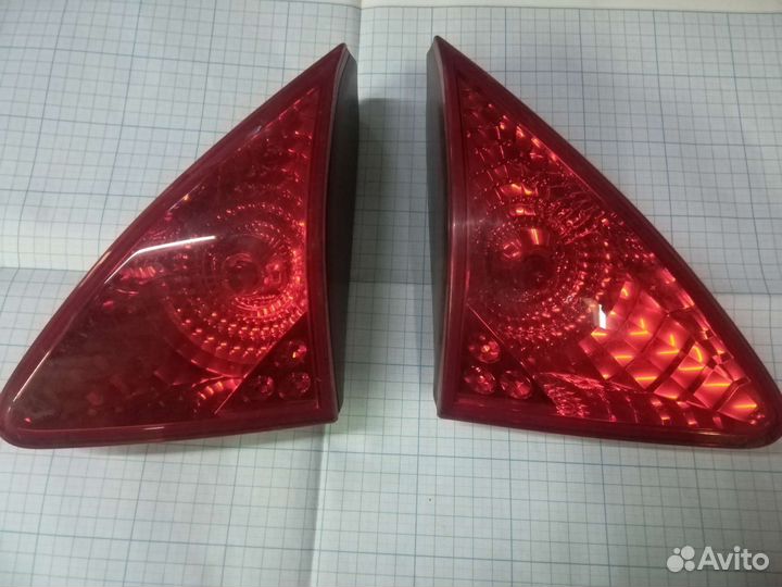 Задние фонари Peugeot 3008