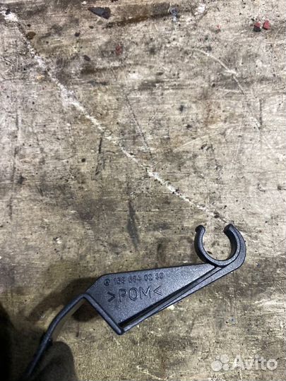 Крепление коврика салона Mercedes-Benz A-Class