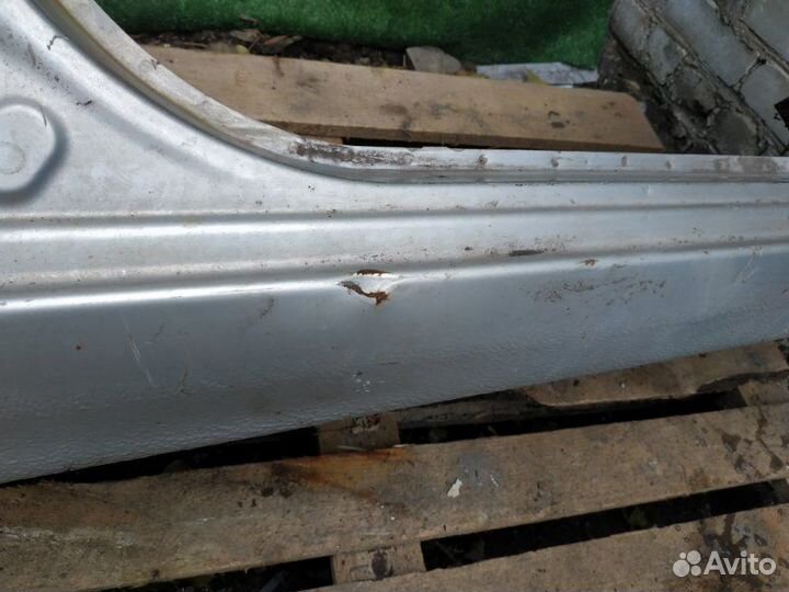 Порог правый Suzuki Sx4 седан M16A 2007-2014