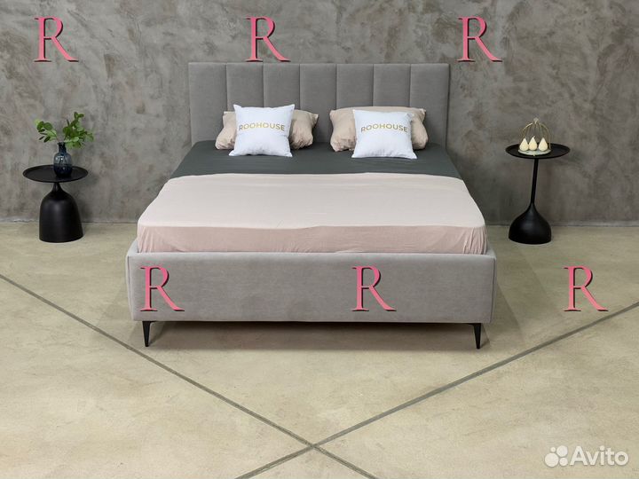 Кровать двуспальная мягкая