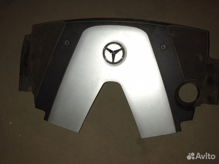 Крышка 629 мотор Мерседес гл 164