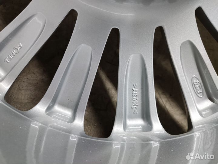 Оригинальные колеса на Ford R17