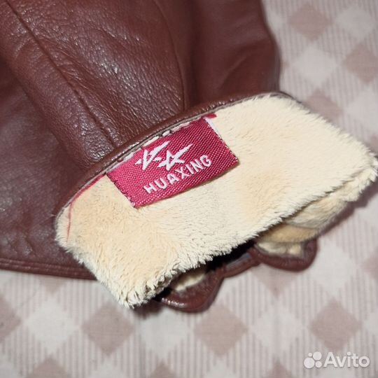 Кожаные перчатки