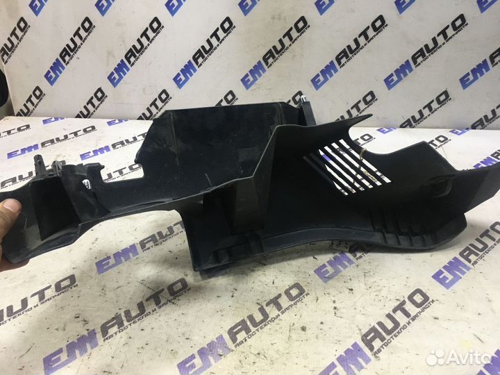 Обшивка багажника левая Форд Фьюжен