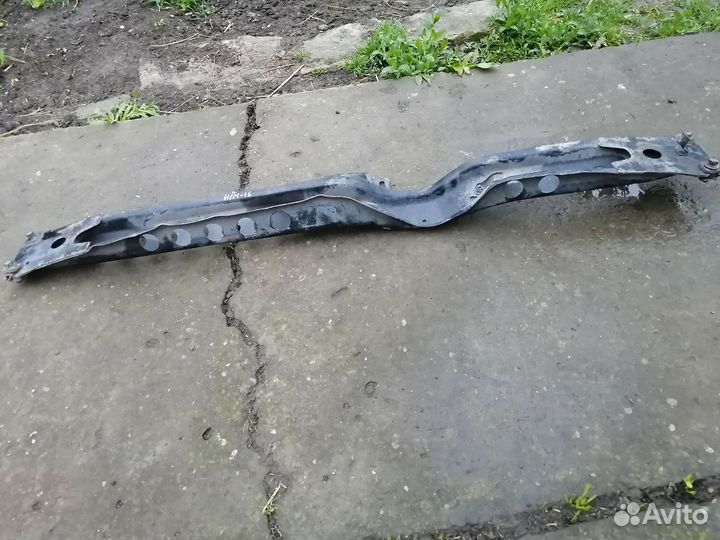 Траверса на Toyota Crown JZS143