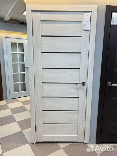 Дверь межкомнатная вставка стекло, новая