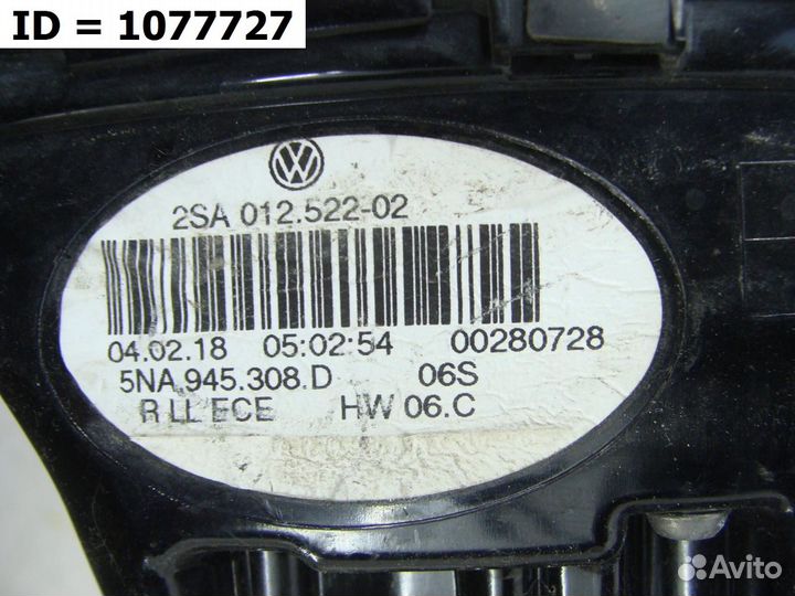 Фонарь задний правый внутренний Volkswagen Tiguan