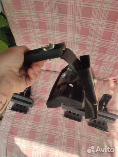 Крепление для багажника на крышу универсальное