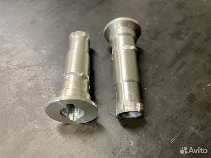 Ось зеркала бмв X1 дорест