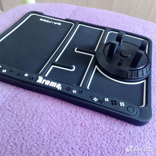 Подставка для телефона в машину