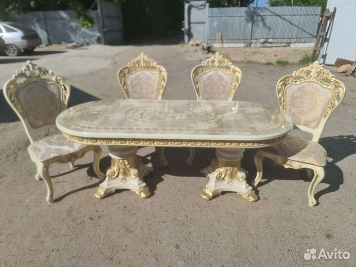 Столы, стулья