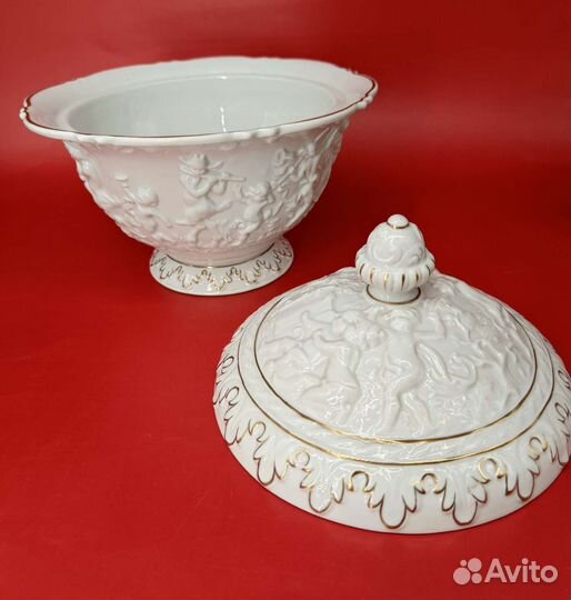 Ваза с крышкой Вакханалии. Каподимонте