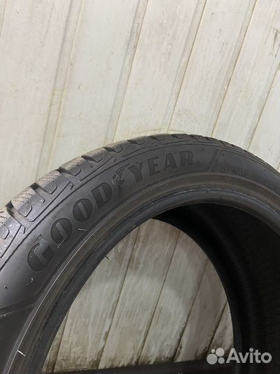 Goodyear UltraGrip Performance 225/45 R17