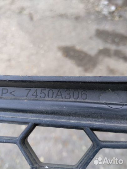 Решетки переднего бампера Mitsubishi Lanser X