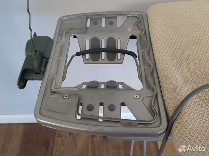 Гладильная доска с розеткой и полкой под белье