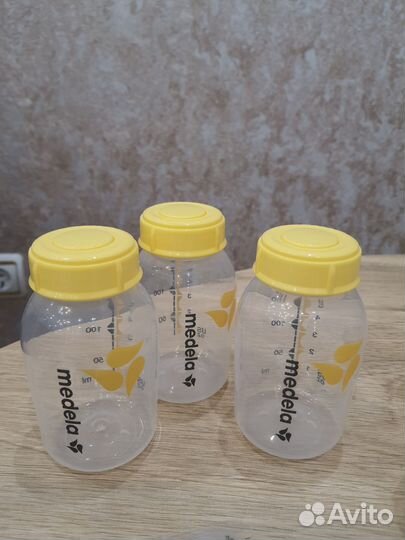 Смартсоска Medela Calma, бутылочки для кормления
