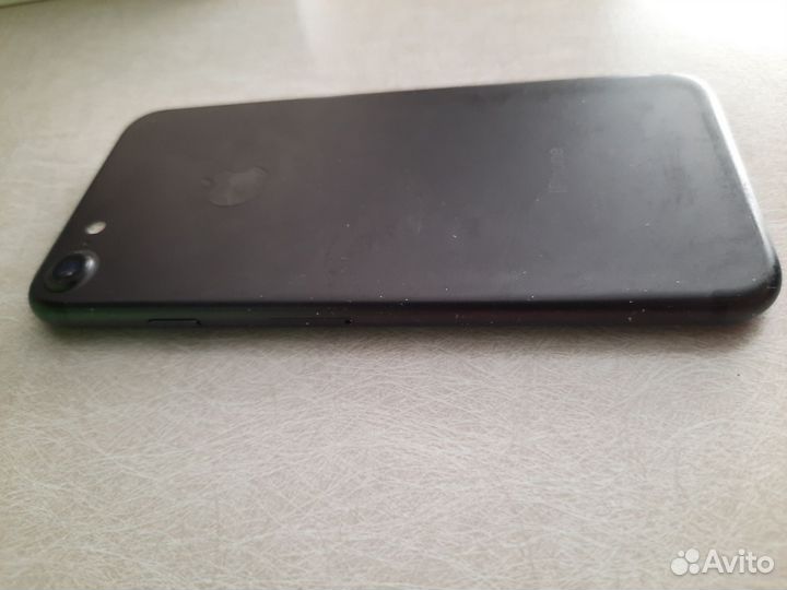 iPhone 7, 32 ГБ