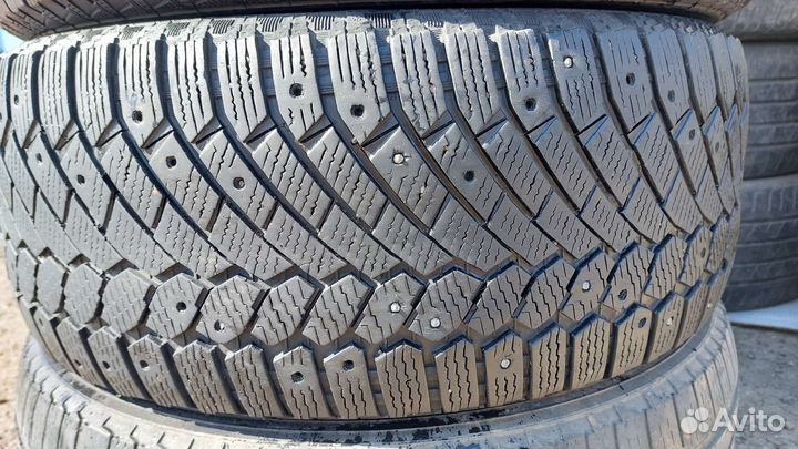 Continental ContiIceContact 4x4 255/55 R18 109T