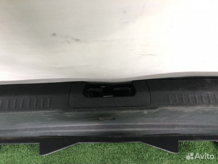 Обшивка двери/крышки багажника Toyota Camry