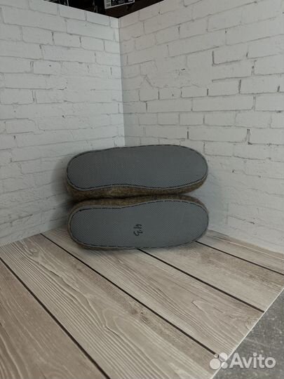 Тапочки войлочные домашние из шерсти с подошвой 43