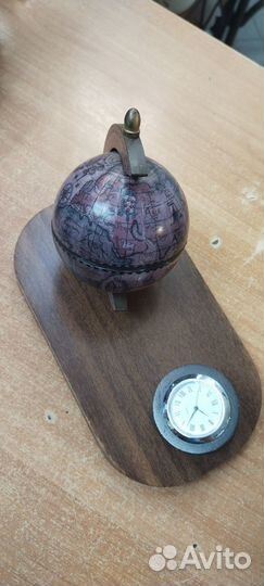 Настольный прибор с глобусом