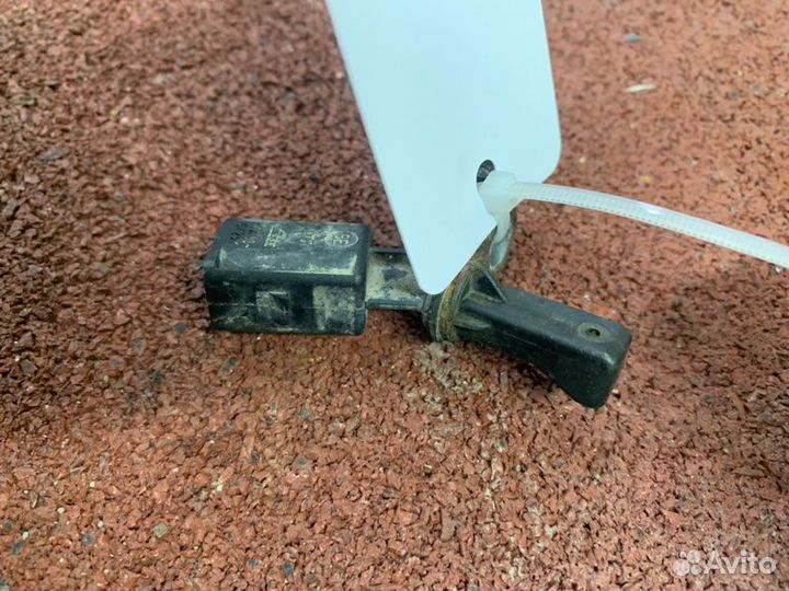 Датчик ABS задний левый Volkswagen Polo 6 MK6