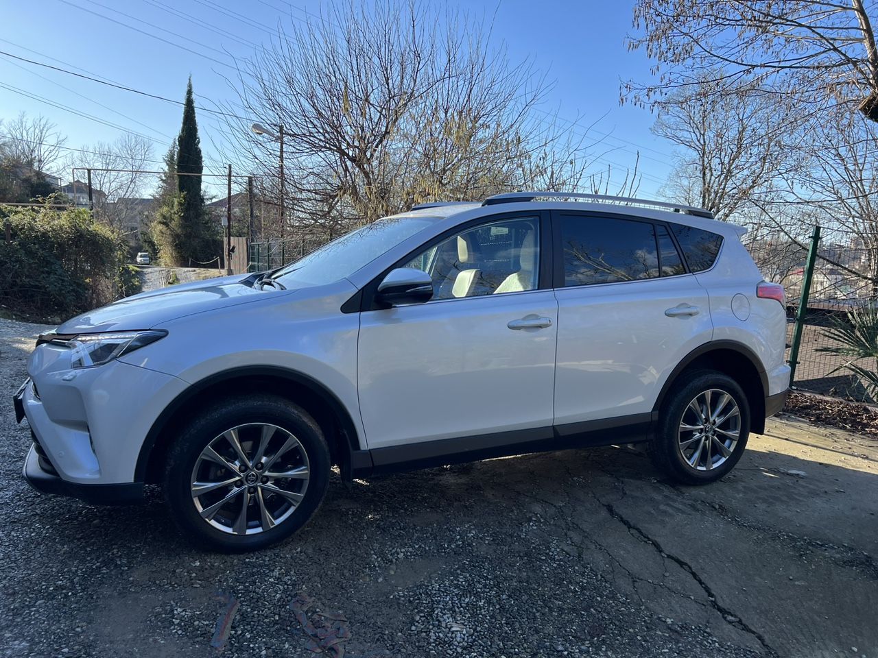 Toyota RAV4: фото владельца
