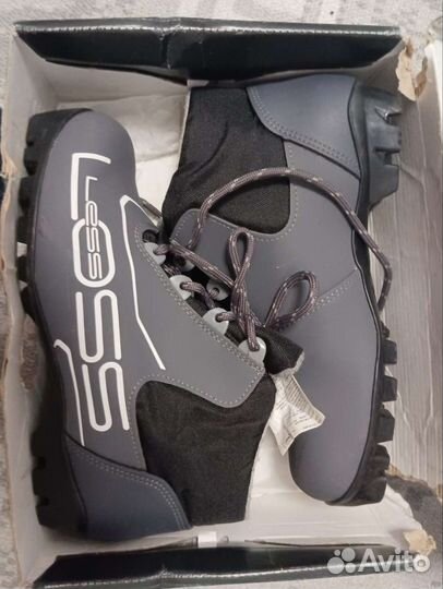 Лыжные ботинки