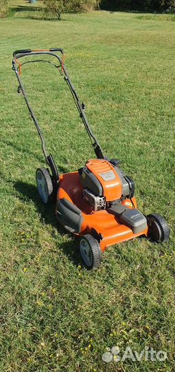 Продаю газонокосилку Хускварна LB155S б/у