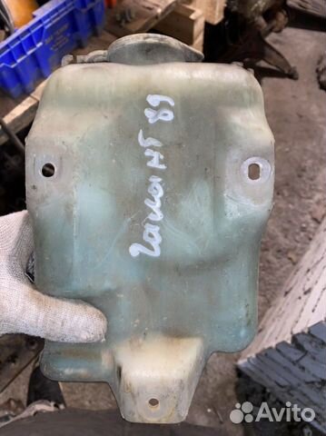 Бочок омывателя Mitsubishi Galant 6