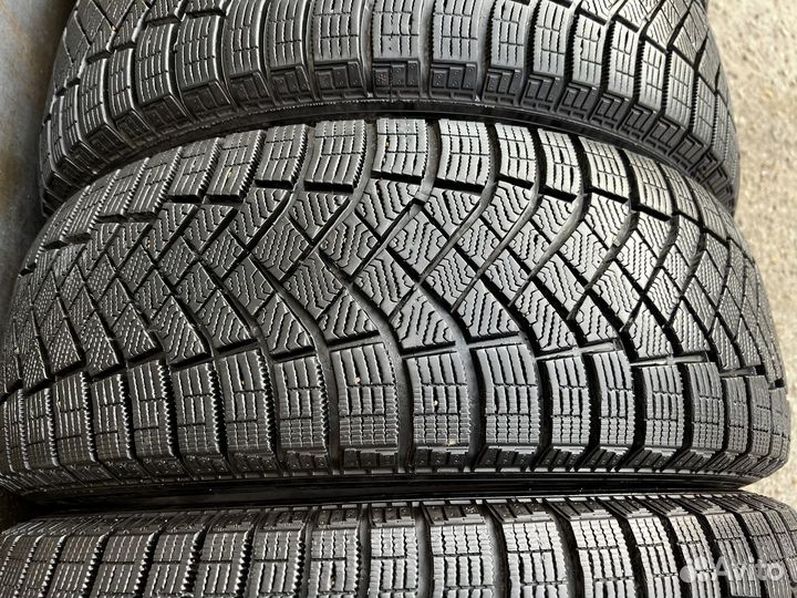 Pirelli Ice Zero FR 225/65 R17