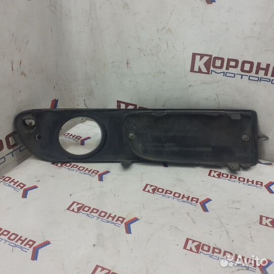 Рамка противотуманки левая volvo S80