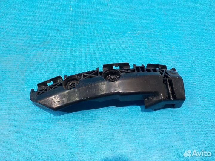 Кронштейн заднего бампера левый toyota Rav 4 III