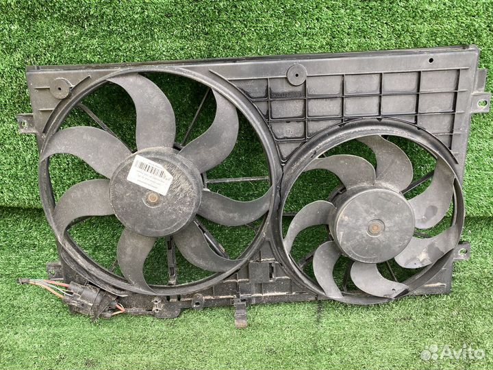 Диффузор радиатора Audi A3 8P 1K0121207T