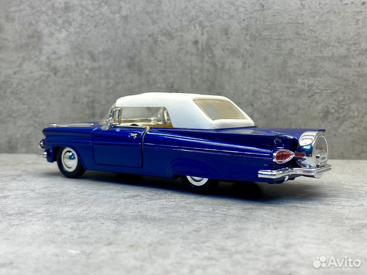 Коллекционная модель Chevrolet Impala 1958 1:32