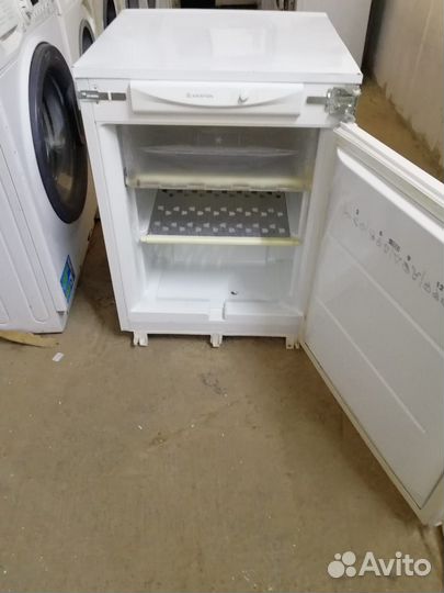 Встраиваемая морозильная камера ariston