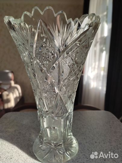 Ваза для цветов хрустальная