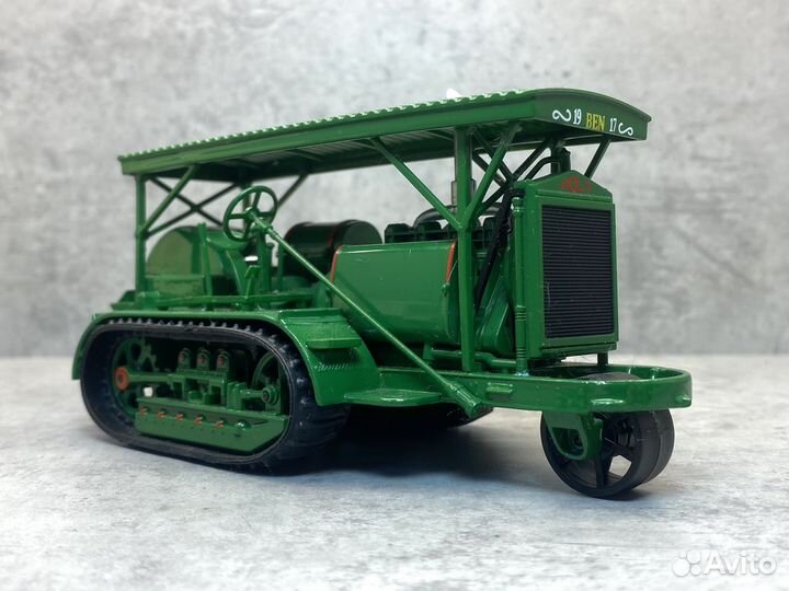 Коллекционная модель Holt 1:43 Hachette