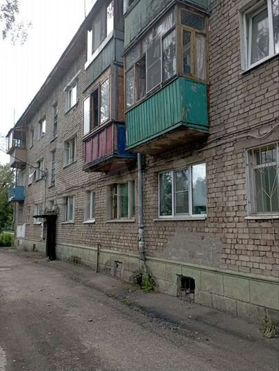 Комната 18 м² в 5-к., 1/3 эт.