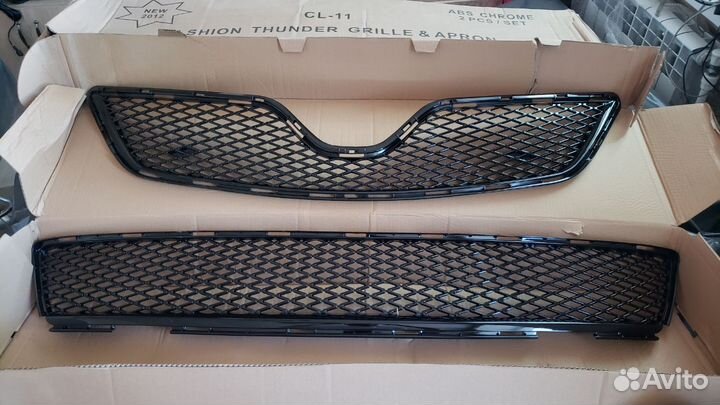 Комплект решеток радиатора Toyota Corolla 08-13