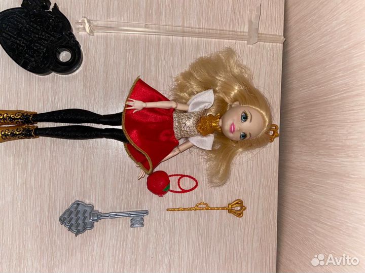 Ever After High Эпл Вайт