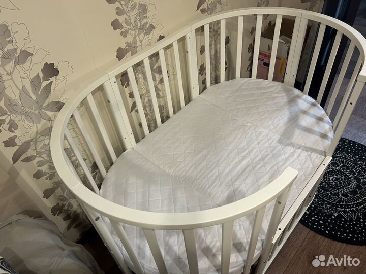 Кроватка с матрасом