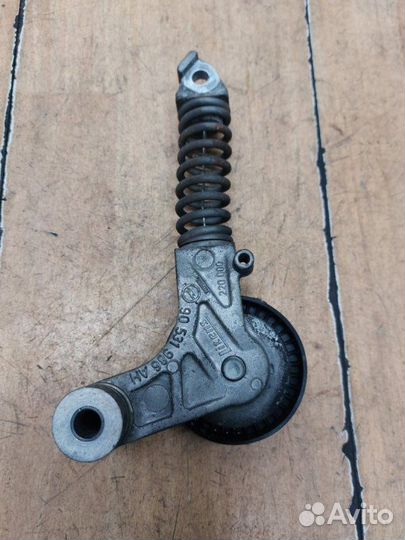 Натяжной ролик приводного ремня Opel Corsa C Z12XE